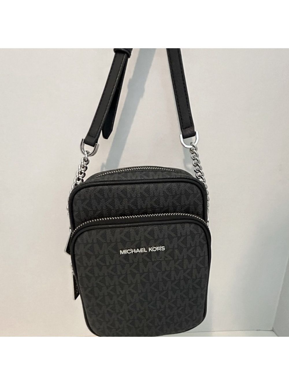 Michael Kors Black Messenger Bag with Adjustable Strap - Picture 4 of 10